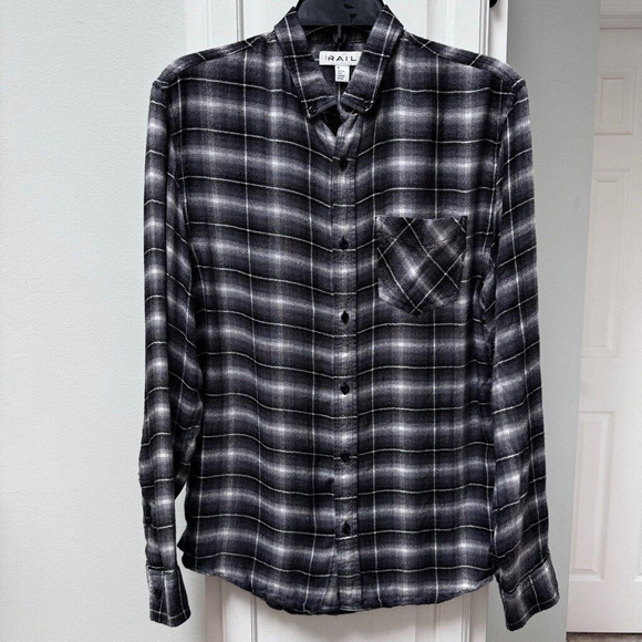 Men's The Rail Blurred Plaid Button Down Shirt Size S Black White Flannel - Picture 1 of 7